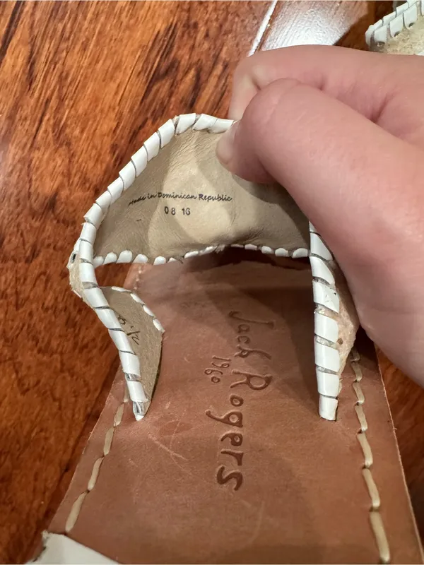Jack Rogers gold glitter wedges NWOT Size 8.5 - Image 4