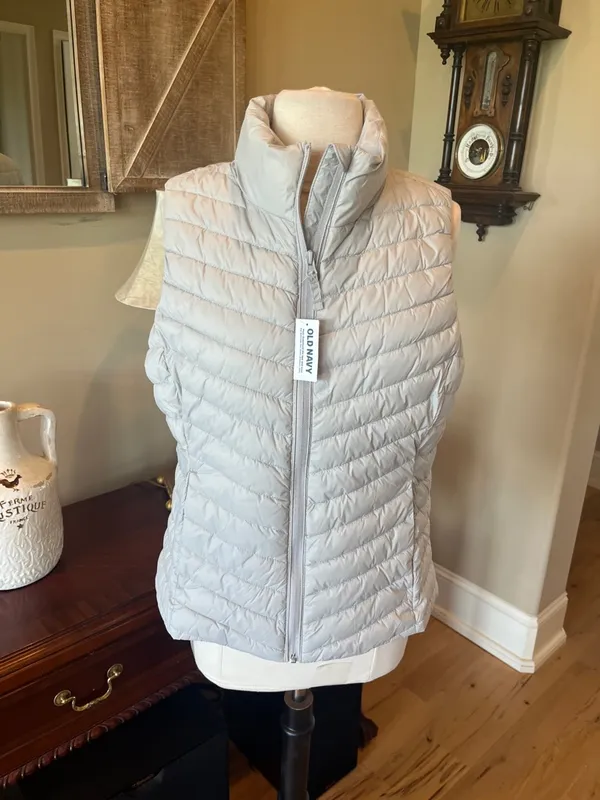Water Resistant Zip Up Champagne Vest New - Image 2