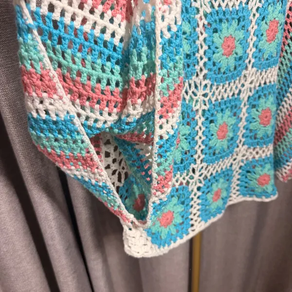 POL Womens Crochet Granny Square Floral Sweater Top Blue‎ Pink GST179 Medium - Image 2