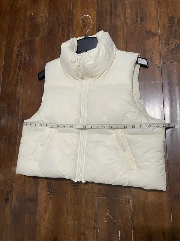 NEW! Cropped American Eagle Cream Puffer Vest Size XL NWT - Image 13