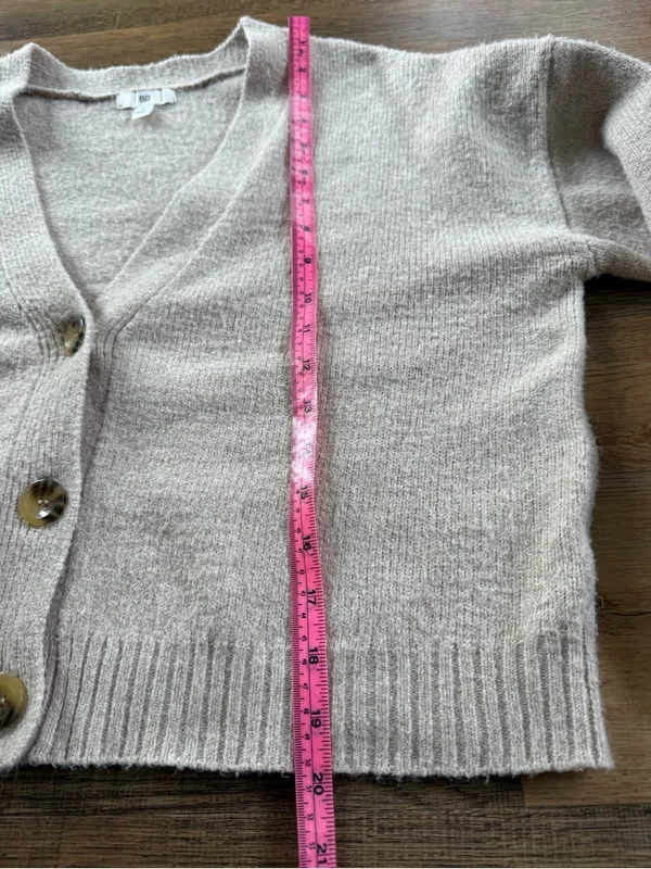 bp Light Taupe Cropped V-Neck Button Cardigan - Image 7