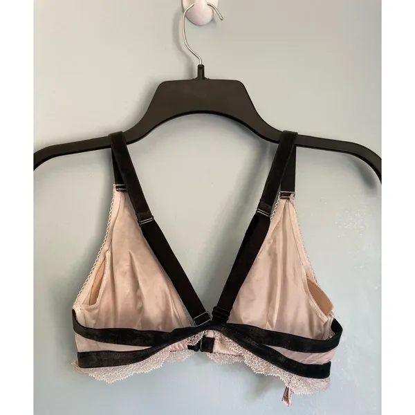 Victoria's Secret Bralette Small White and Black Velvet Trim Lace Feminine - Image 2