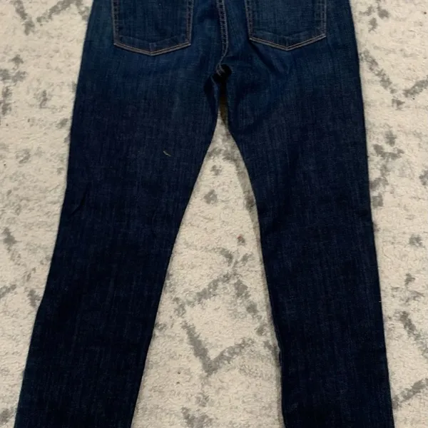 7 for all mankind zippers straight leg jeans. Size 28. In great condition. - Image 3