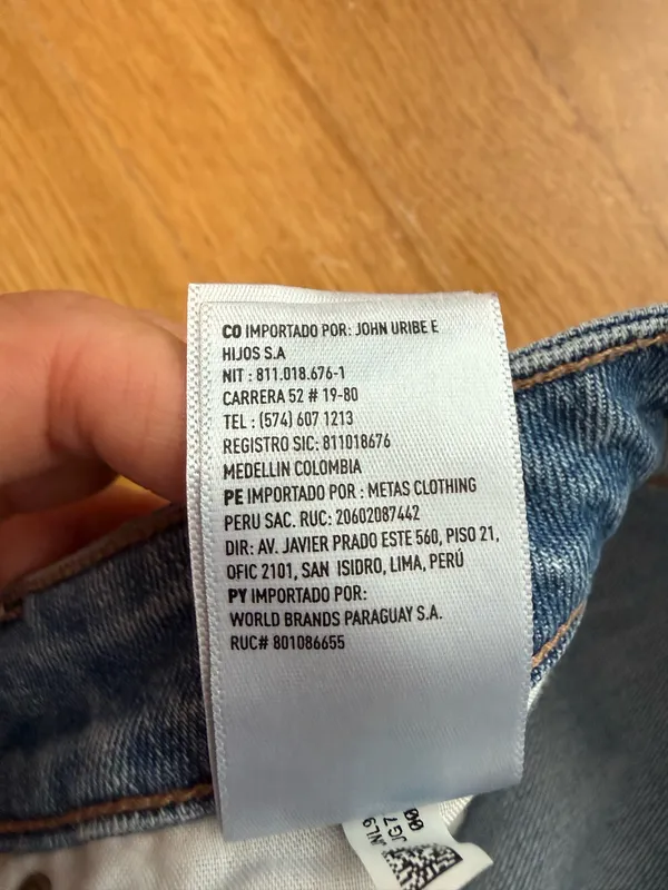 American Eagle Mom Jeans - Image 6