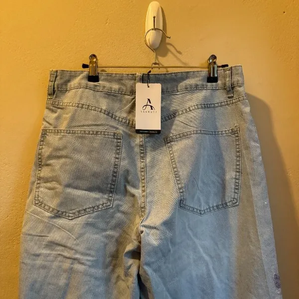 NWT Glitter Floral Jeans Size L - Image 7