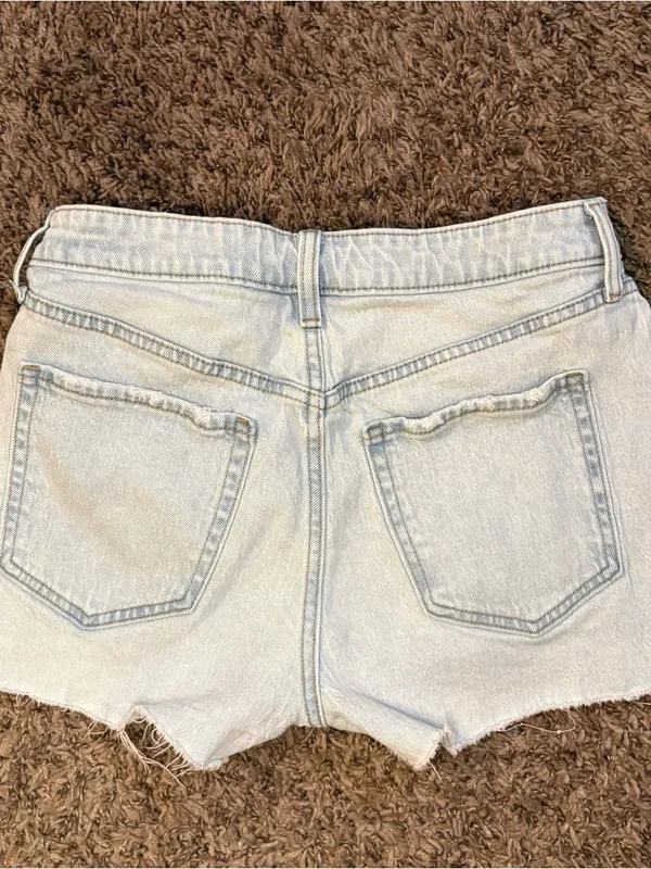 Old Navy OG Straight High-Rise Distressed Denim Shorts Size 6 - Image 5