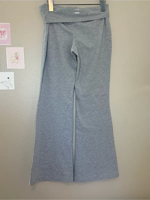 TNA Aritizia wide leg fold over leggings medium - Image 3