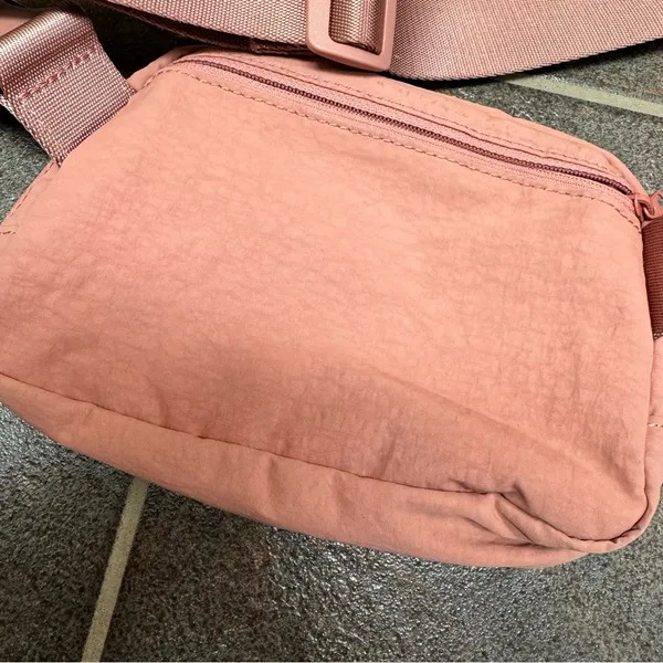 Lululemon Everywhere Belt Bag Fanny Pack *1L Deco Pink - Image 4