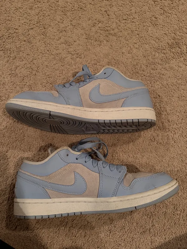 Light Blue Air Jordan 1 - Image 2