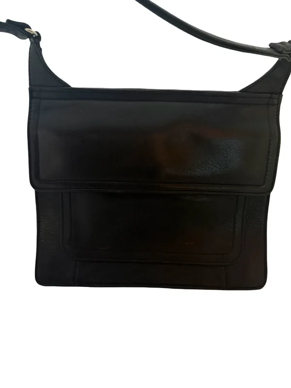Fossil Black Leather Flap Front Crossbody Bag Long Strap Pocket One Size Women's - Image 2