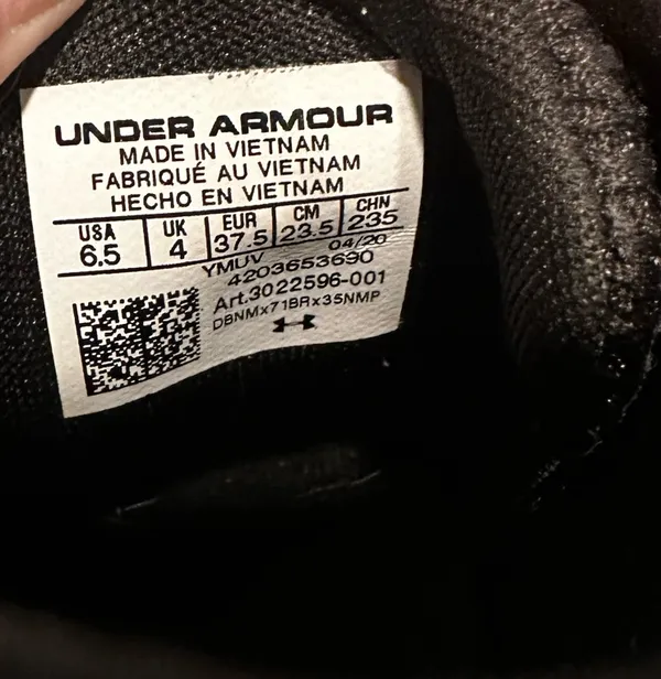 Under Armour black sneakers - Image 3
