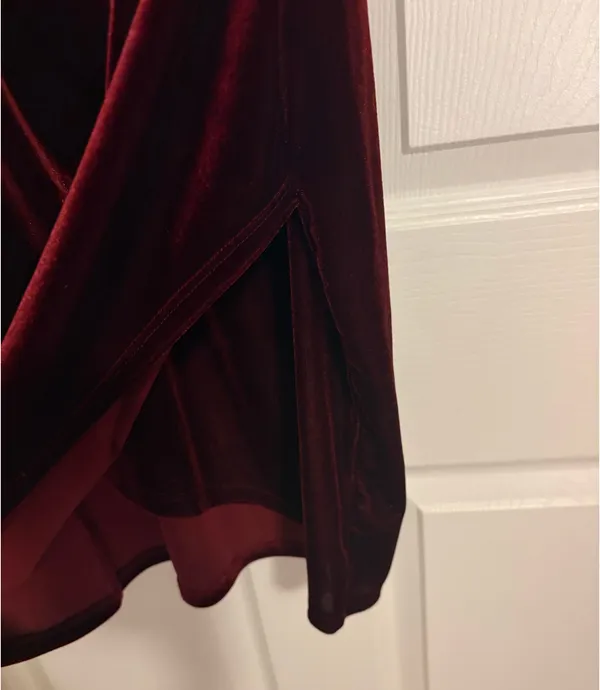 Windsor Homecoming Dress Burgundy - Image 3