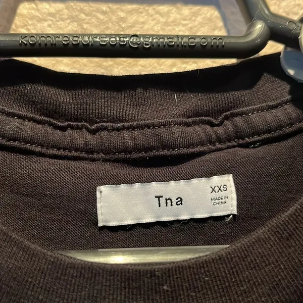 Aritzia TNA Women’s Black TNA Logo Tee Shirt Size XXS - Image 3