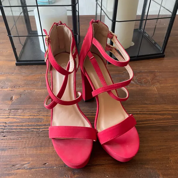 Top Moda Red Strappy Platform Block Heel Sandals with Double Buckle - Image 2