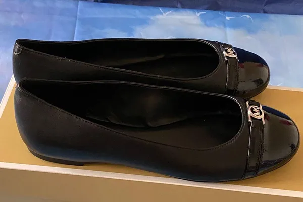 NWT Michael Kors
Women's Mandy Ballet Flats - Image 7