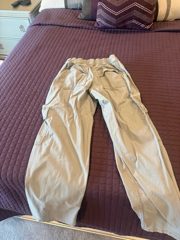 Hollister low rise cargo pants - Image 2