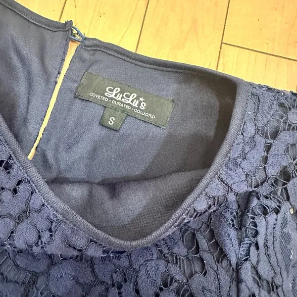 LULU'S 2 Piece Navy Lace Dress Top & Skirt Set Size Small - Image 11