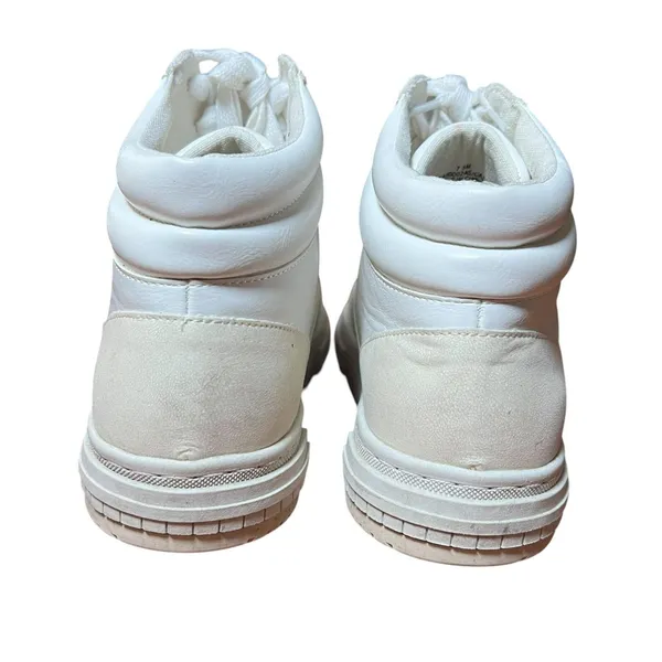 Altar'd State Cazzy Shoes Women's 7.5 White High Top Sneakers Comfort Streetwear - Image 4