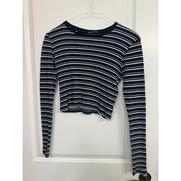 Brandy Melville Navy Striped Ribbed Crop Top Long Sleeve OS - Image 3