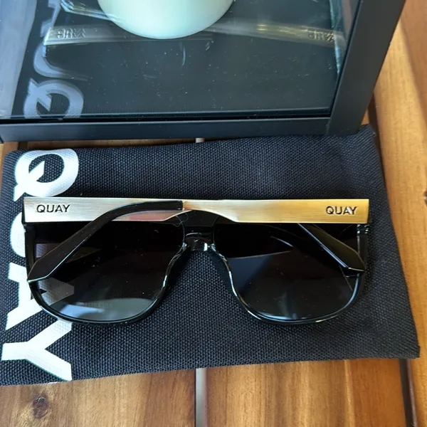 Quay No Curfew Sunglasses - Image 2