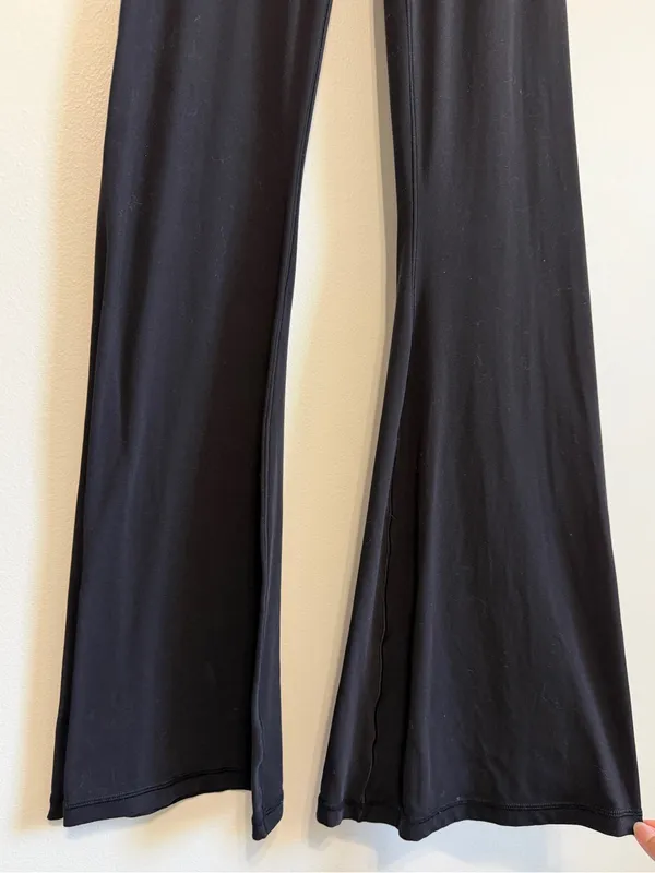 OFFLINE by Aerie Crossover Flare Leggings Size Small Black - Image 5