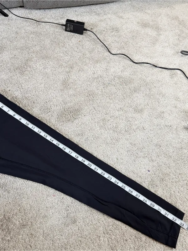 Lululemon Women’s Wunder Under Hi-Rise 7/8 Tight Full-On Luxtreme 25" in Black 8 - Image 13