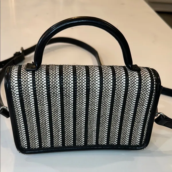 Zara Crossbody Bag Black and Cream Elegant Design - Image 2