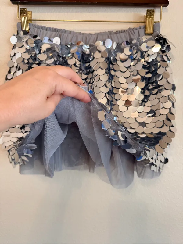 NWT Spirit Halloween sequinned mini skirt, silver tone large round sequin, sz L - Image 6