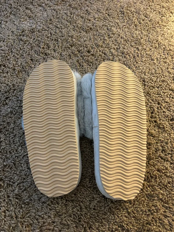 Slippers Gray Size 8 - Image 2