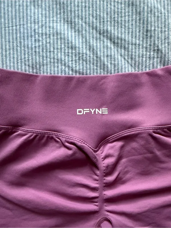 LANYI Women's Mid-Rise Rose Bike Shorts - Image 3