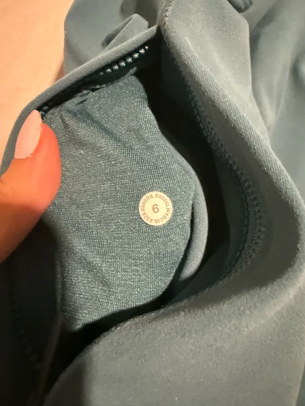 Lululemon jacket - Image 3