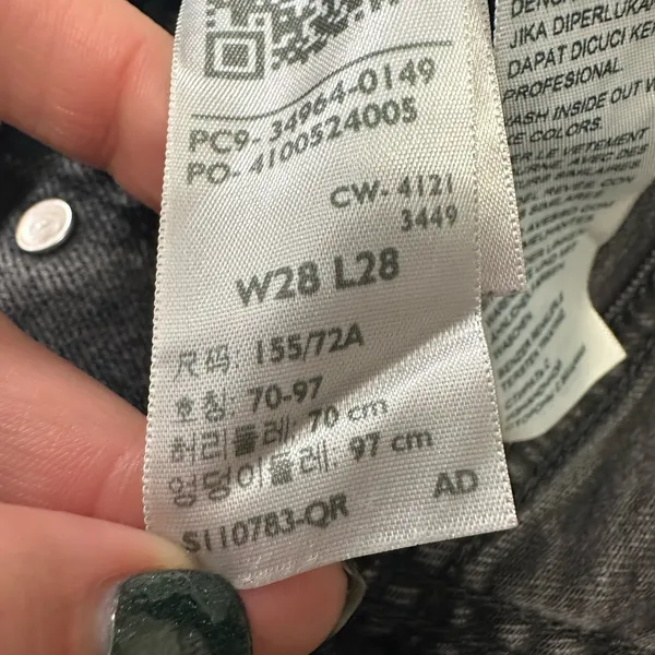 Levis Womens Size 28 Wedgie Straight Jeans Distressed Gray Black Wash Button Fly - Image 8