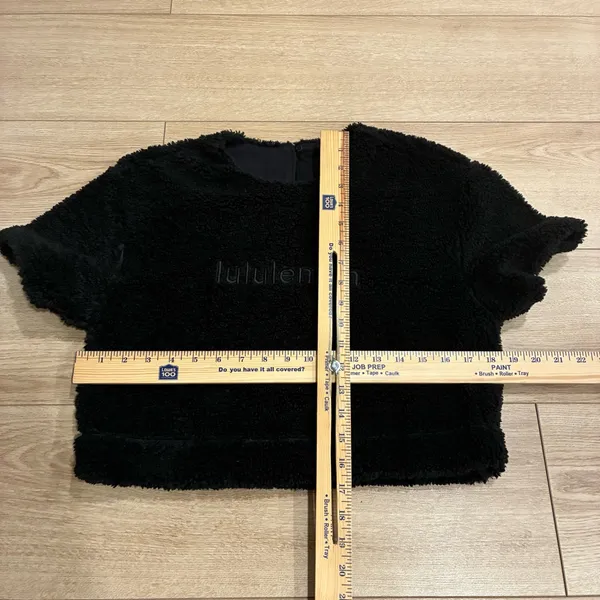 Lululemon Women’s Textured Fleece Embroidered Logo T-shirt Black Size 6 - Image 3