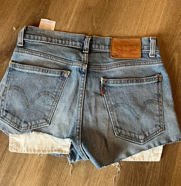 Levi’s 505 Shorts Cut-Off Denim High-Waisted - Image 2