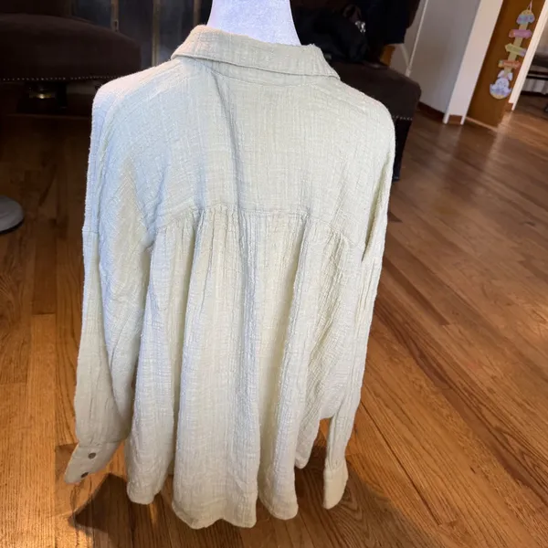 Free People We The Free Pale Green Gauze Button‎ Down Shirt Small S Oversized - Image 9