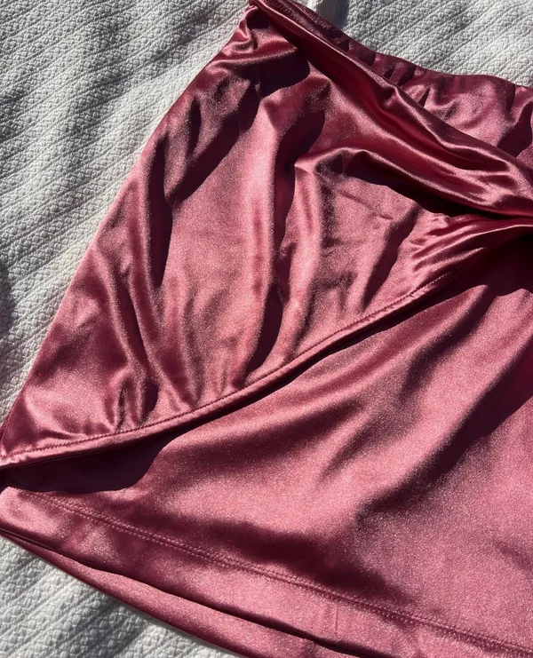 Lizard Thicket Boutique Satin Pink Skirt - Image 2