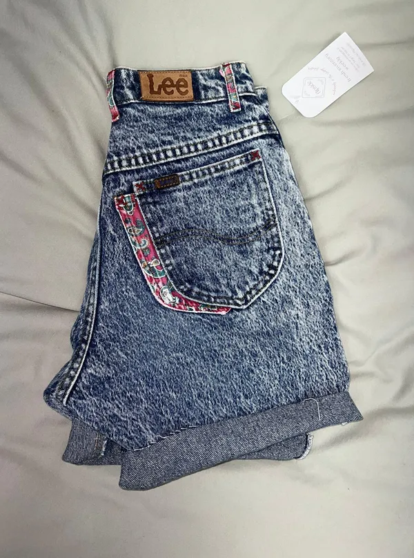 Wrangler High Waisted Vintage Jean Short - Image 3