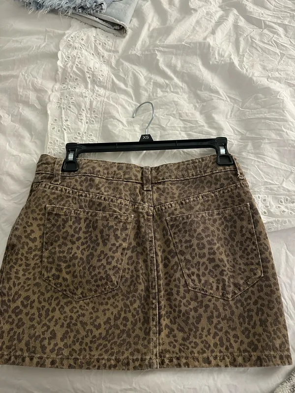 Zara cheetah mini skirt - Image 2
