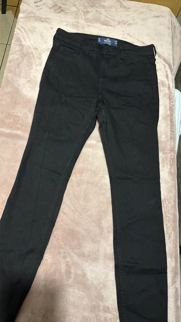 High-Rise Super Skinny Hollister - Image 2