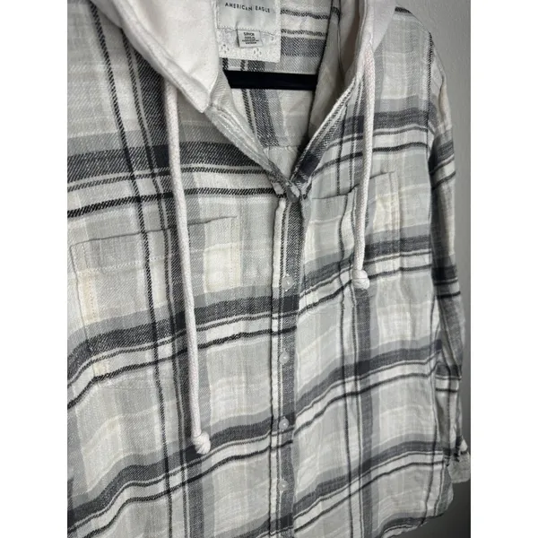 American Eagle Shirt Womens Small White Gray Plaid Hooded Button Front Flannel - Image 2