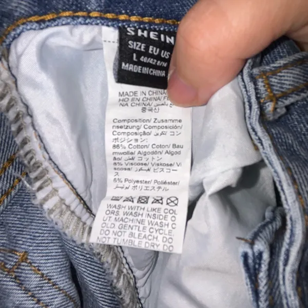 SHEIN Distressed Blue Jeans NWOT Size 8/10 Large - Image 5