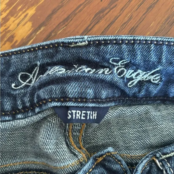 American Eagle Skinny Kick Jeans Size 0 Short Dark Wash - Image 2