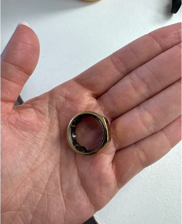 Oura Ring Gen 3 Horizon Gold Size 8 - Image 6