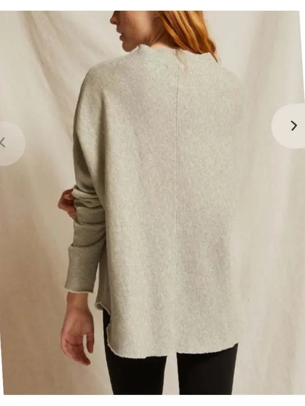 Perfectwhitetee Morrison Mock Neck Sweatshirt in Heather Grey Women’s size Small - Image 15