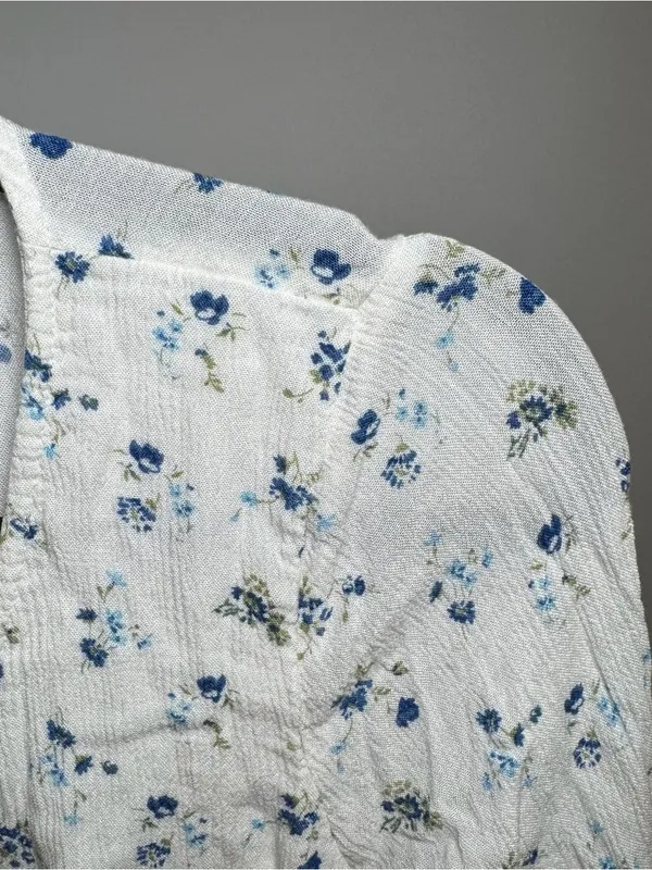 Hollister Floral Tie-Front Button Up Down Blouse Size Medium M Summer Boho - Image 3