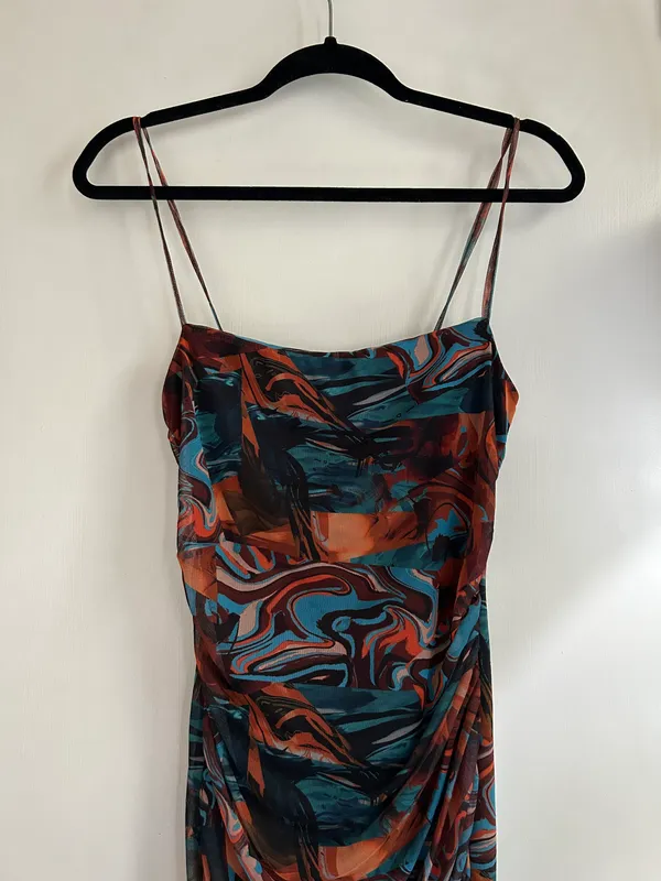 Pretty Little Thing Tall Marble Mesh Ruched Dress - Image 4