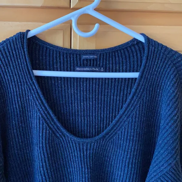 Abercrombie & Fitch Navy Sweater - Image 2