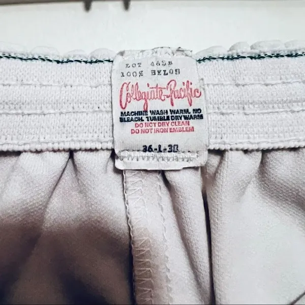Vintage 1970s Retro Collegiate Pacific White and Red Shorts Women’s Small - Image 4
