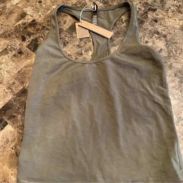 Skims G1 New 3X Vintage Cropped Racerback Tank Army NWOT - Image 4