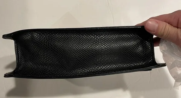Nicole miller black matte vegan leather snake top handle dr. Bag crossbody NWT - Image 8